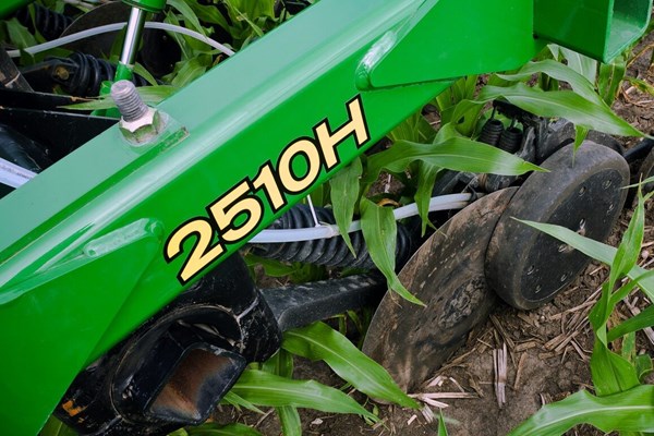 2510H Nutrient Applicator