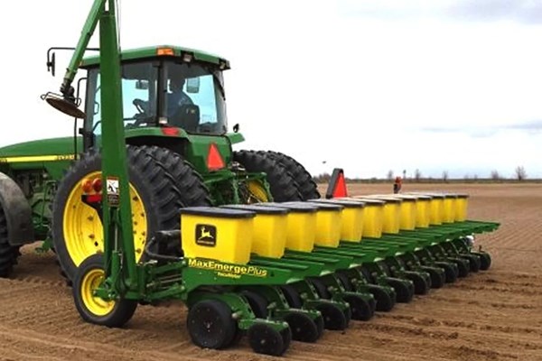 1735 Planter