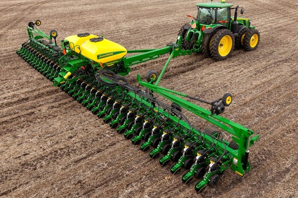 DB60 36 Row 20 Planter