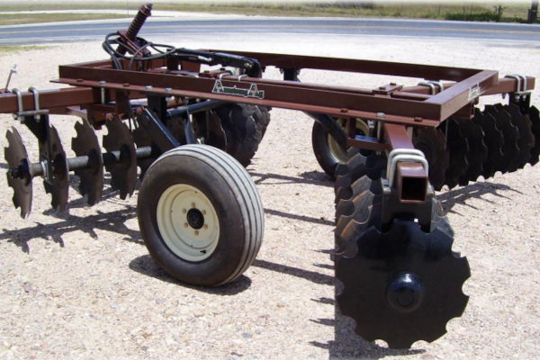 Armstrong | DHDP - HEAVY DUTY (PULL TYPE) DISC HARROW | Model DHDP2422 for sale at King Ranch Ag & Turf