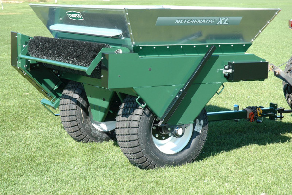 Turfco | Golf Courses | Drop-Style Topdressers for sale at King Ranch Ag & Turf