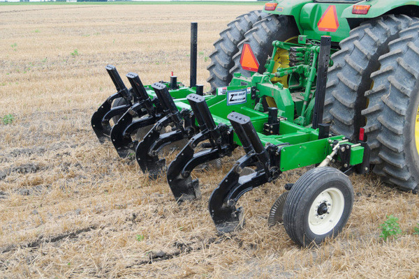 Unverferth | Zone-Builder® Subsoiler | Model 132 Auto-Reset for sale at King Ranch Ag & Turf