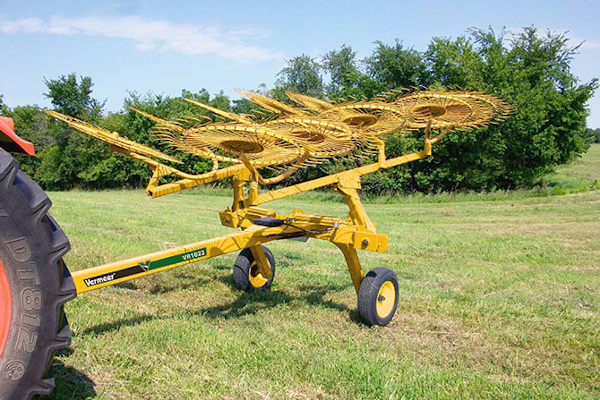 Vermeer | Rakes | Model VR1022 Carted Wheel Rake for sale at King Ranch Ag & Turf