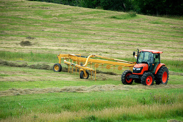 Vermeer VR1428 High-Capacity Wheel Rake for sale at King Ranch Ag & Turf